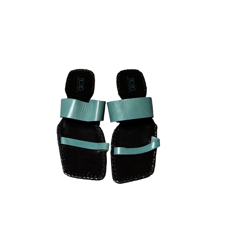 BCBG maxazria 8 teal/blue green flat leather upper/sole sandal unique strap euc
